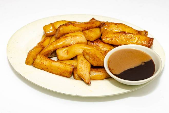 Pan-Fried Rice Roll with Soy Sauce 豉油皇煎腸粉